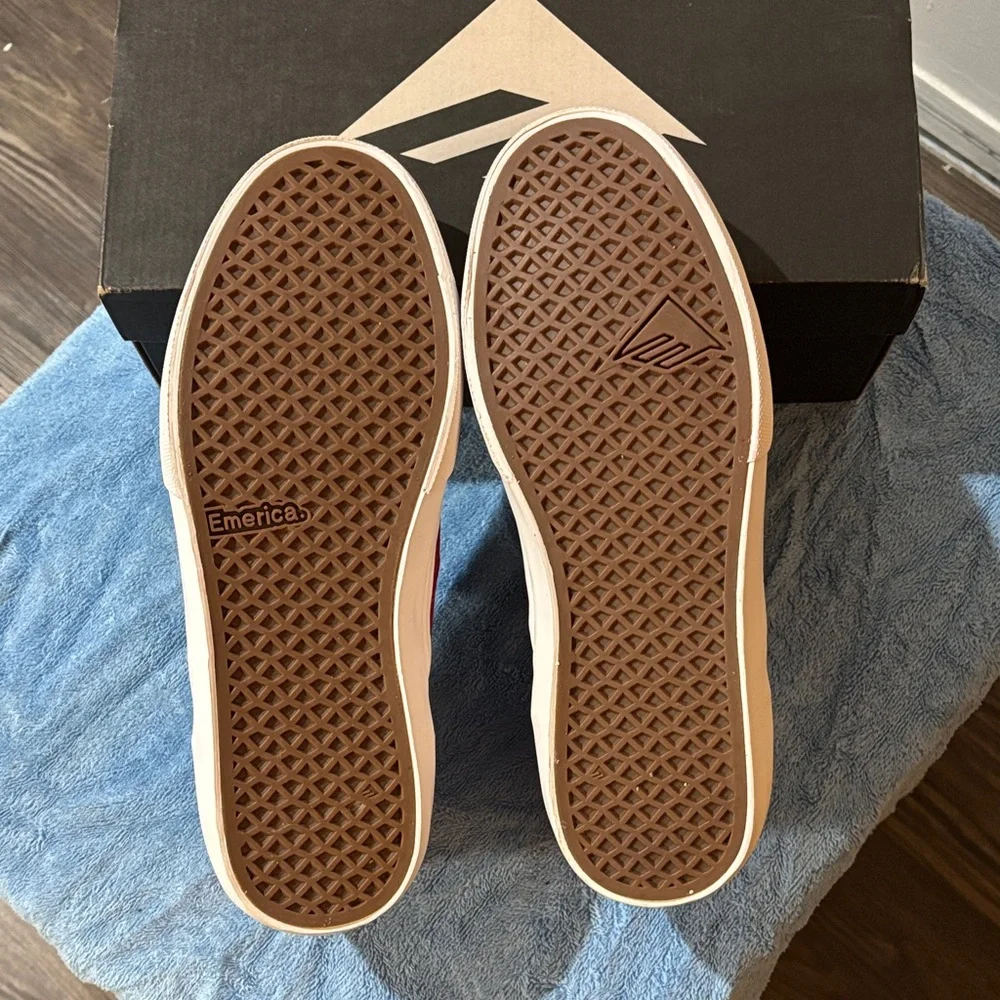 NWT Emerica Wino slip-ons - Picture 4 of 5